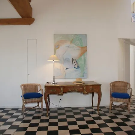 Notre-dame Terrace Apartment