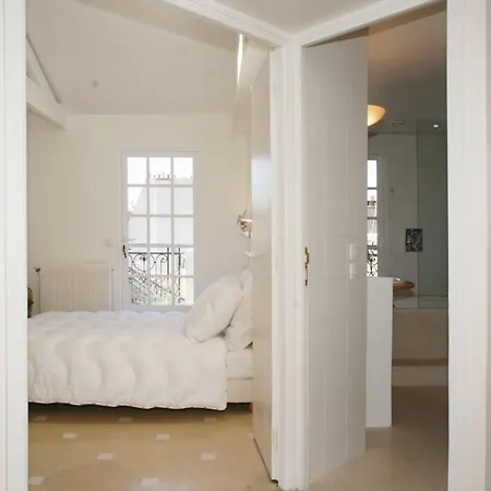 Notre-dame Terrace Apartment Paris