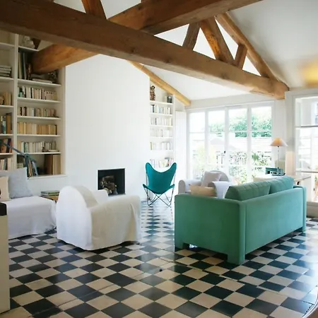 Notre-dame Terrace *